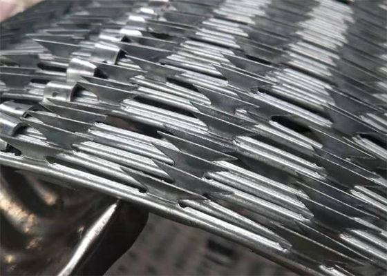Anti-corrosie Concertina Razor Wire Coil Warm gedoopt gegalvaniseerd Concertina prikkeldraad